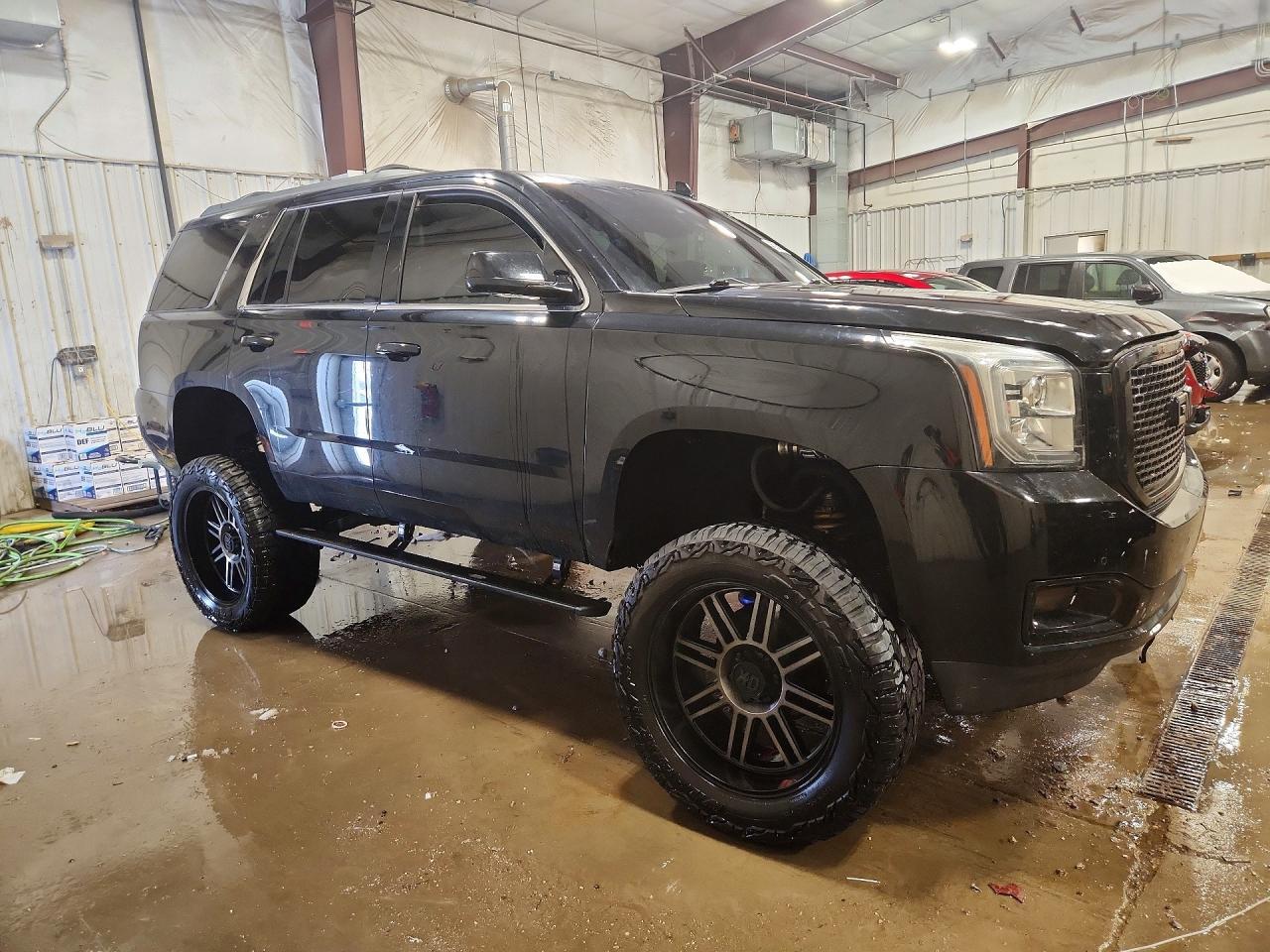 2017 GMC Yukon Slt - zdjęcie 4