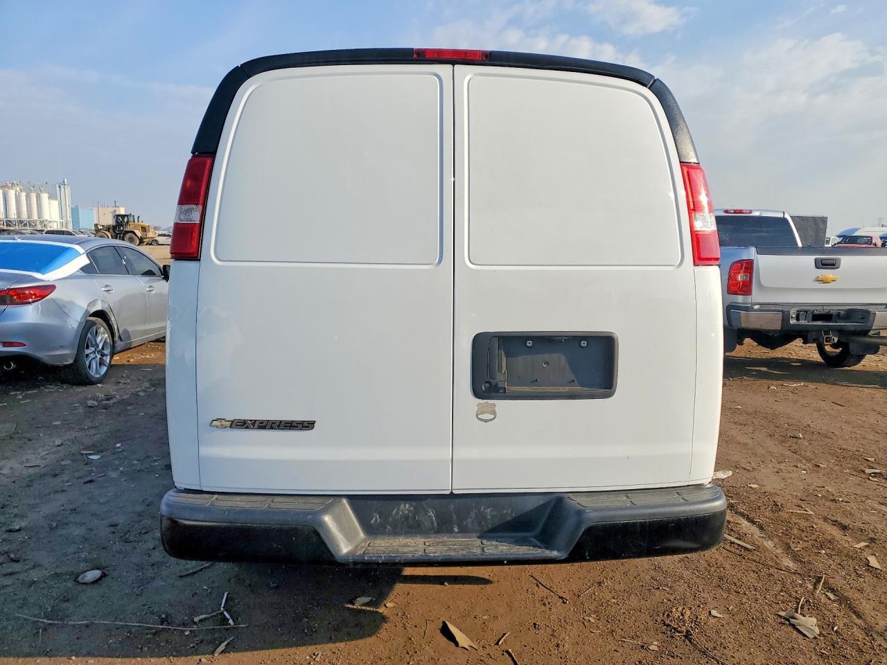 2019 Chevrolet Express G2500 - zdjęcie 6