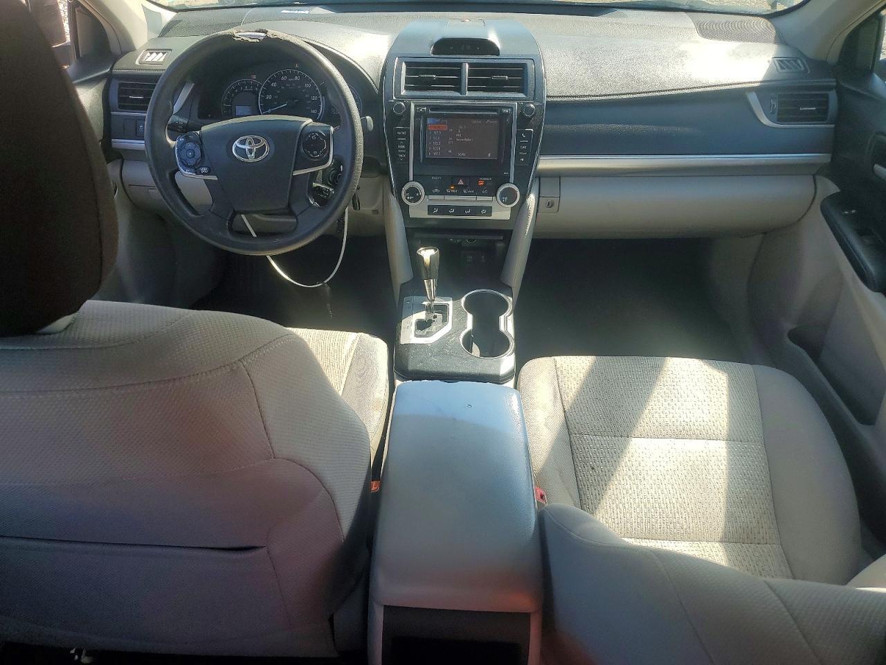 2013 Toyota Camry Le - zdjęcie 8