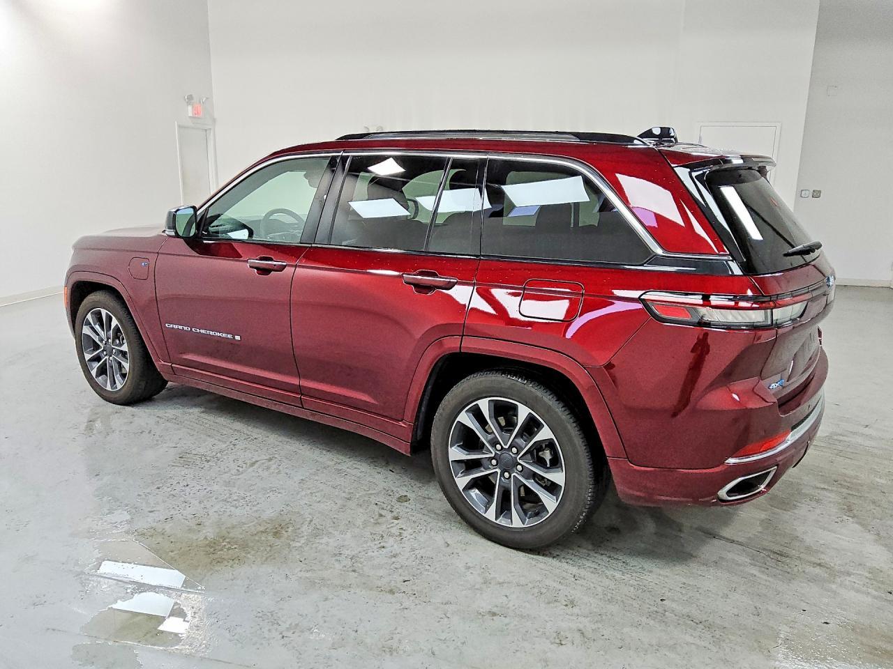 2023 Jeep Grand Cherokee Overland 4Xe - zdjęcie 2