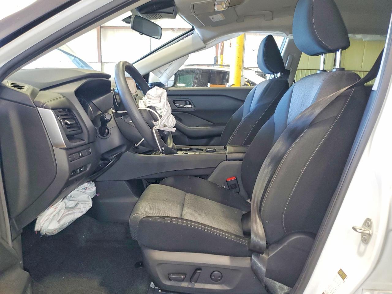 2024 Nissan Rogue Sv - zdjęcie 7