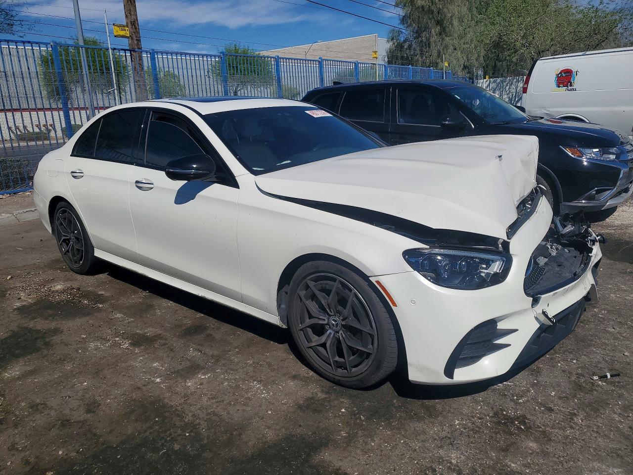 2021 Mercedes-Benz E 350 - zdjęcie 4