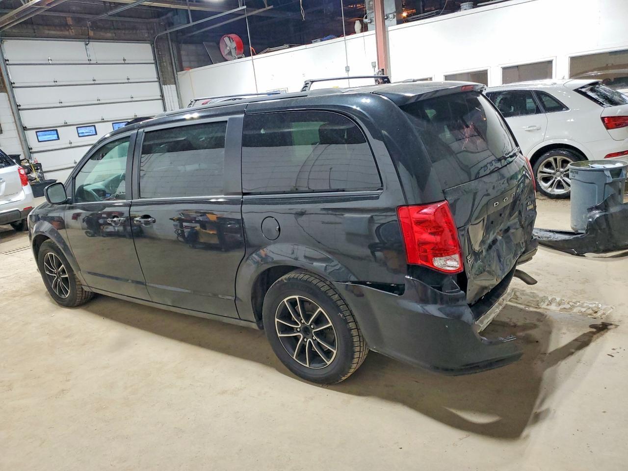 2019 Dodge Grand Caravan Gt - zdjęcie 2