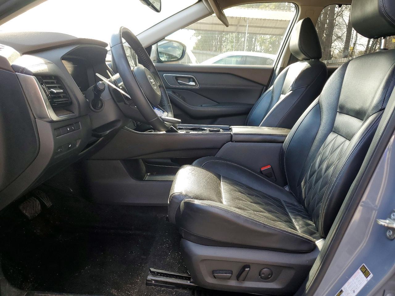 2021 Nissan Rogue Platinum - zdjęcie 7