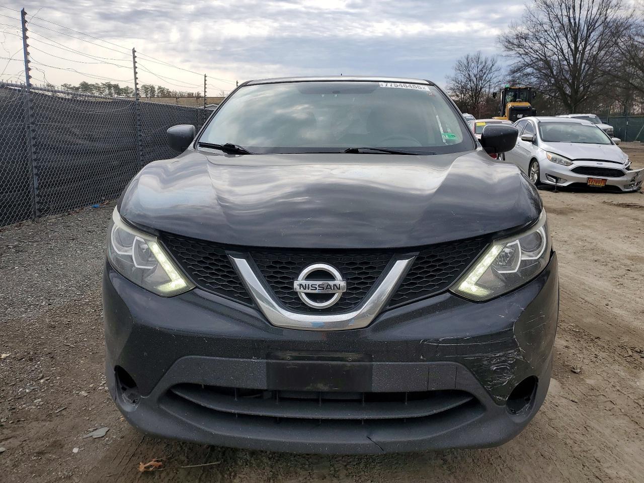 2017 Nissan Rogue Sport S - zdjęcie 5