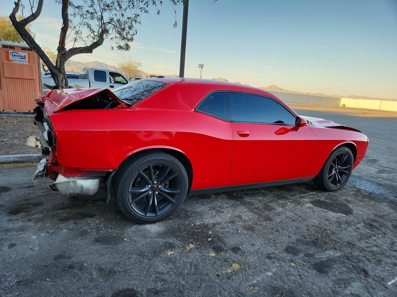 2016 Dodge Challenger Sxt - zdjęcie 3