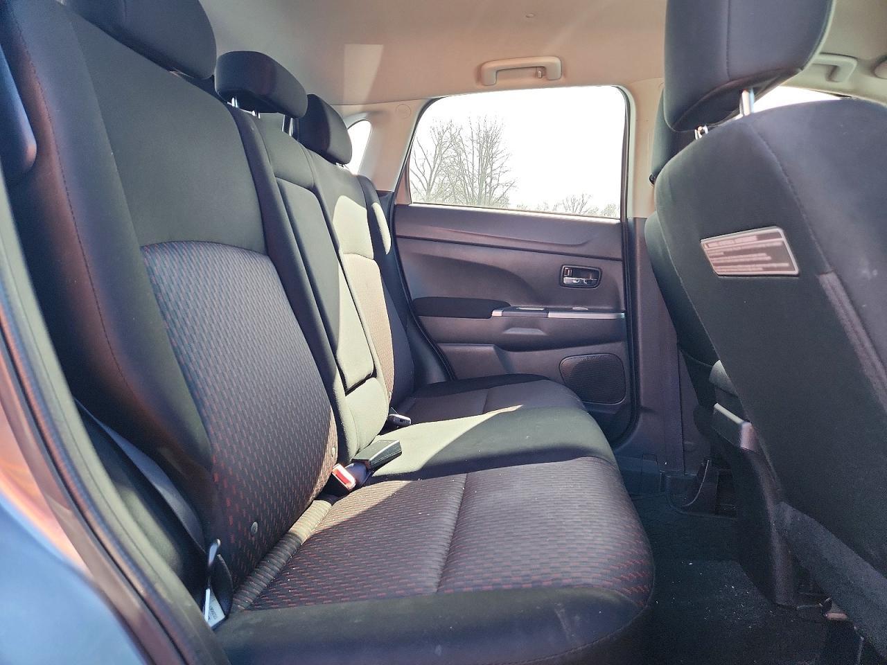 2018 Mitsubishi Outlander Sport Es - zdjęcie 10