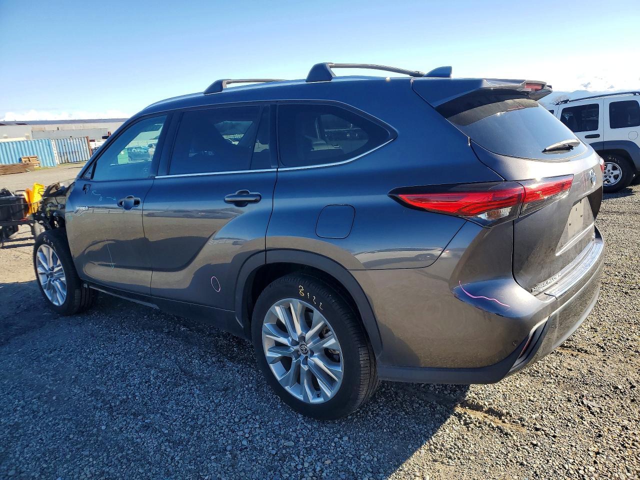 2021 Toyota Highlander Hybrid Limited - zdjęcie 2