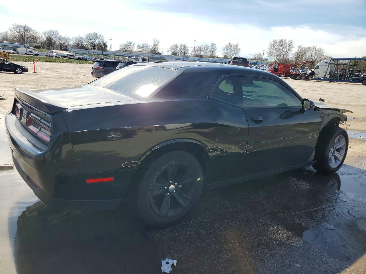 2023 Dodge Challenger Sxt - zdjęcie 3