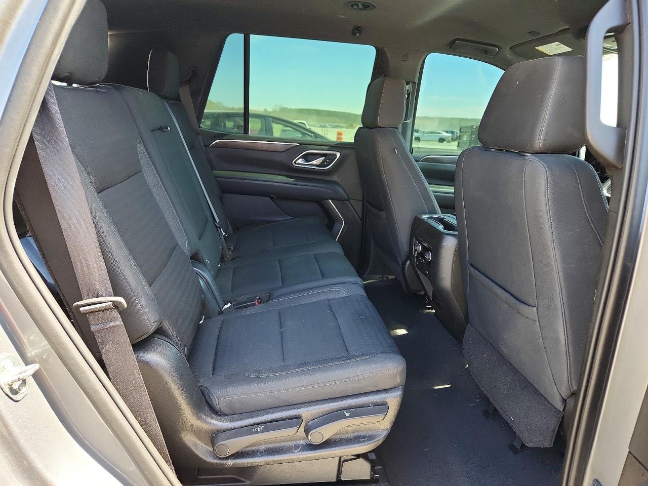 2021 Chevrolet Tahoe C1500 Ls - zdjęcie 11