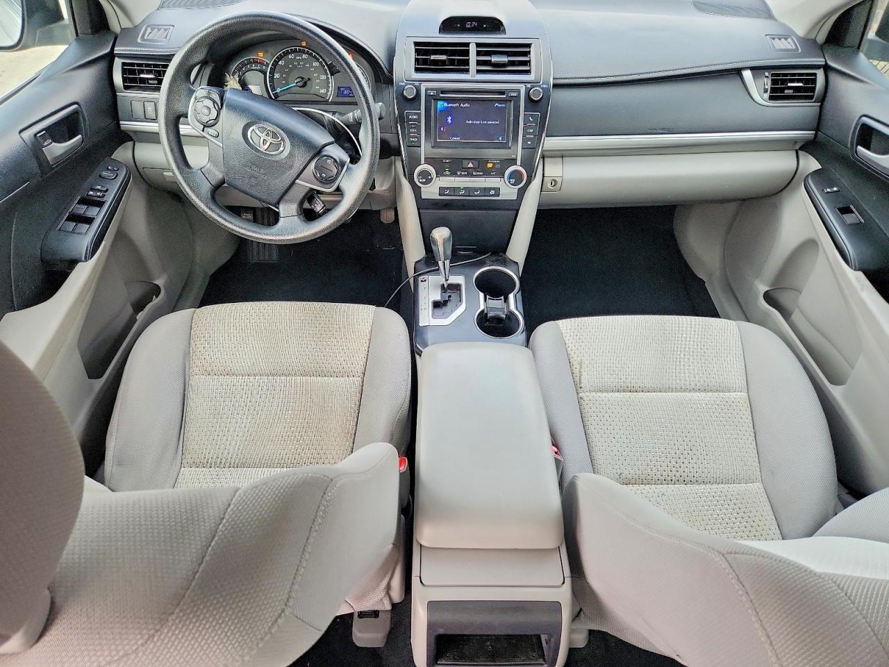 2013 Toyota Camry Le - zdjęcie 8