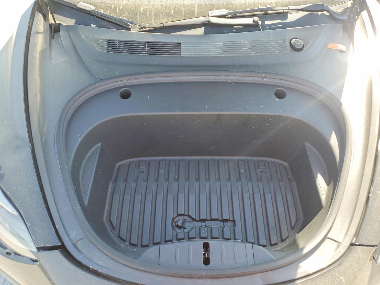 2022 Tesla Model 3 - zdjęcie 11