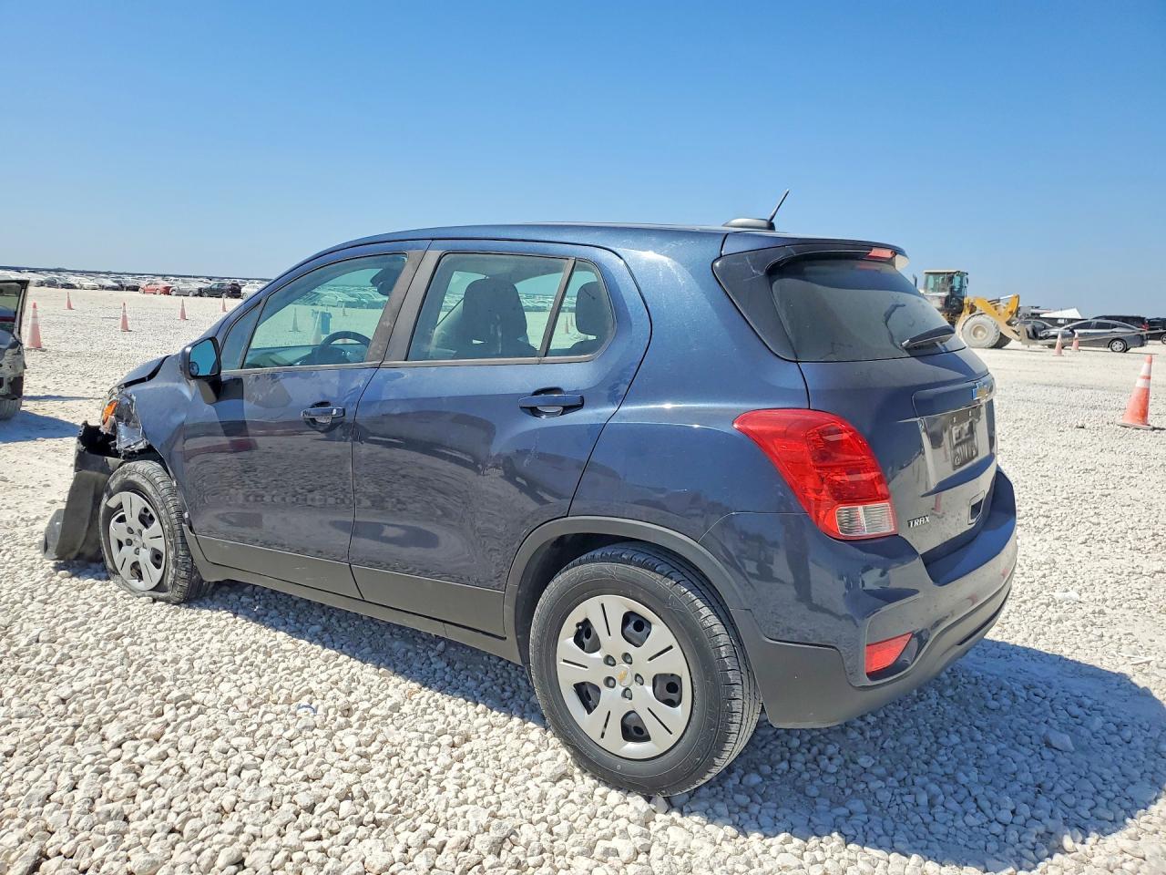 2018 Chevrolet Trax Ls - zdjęcie 2