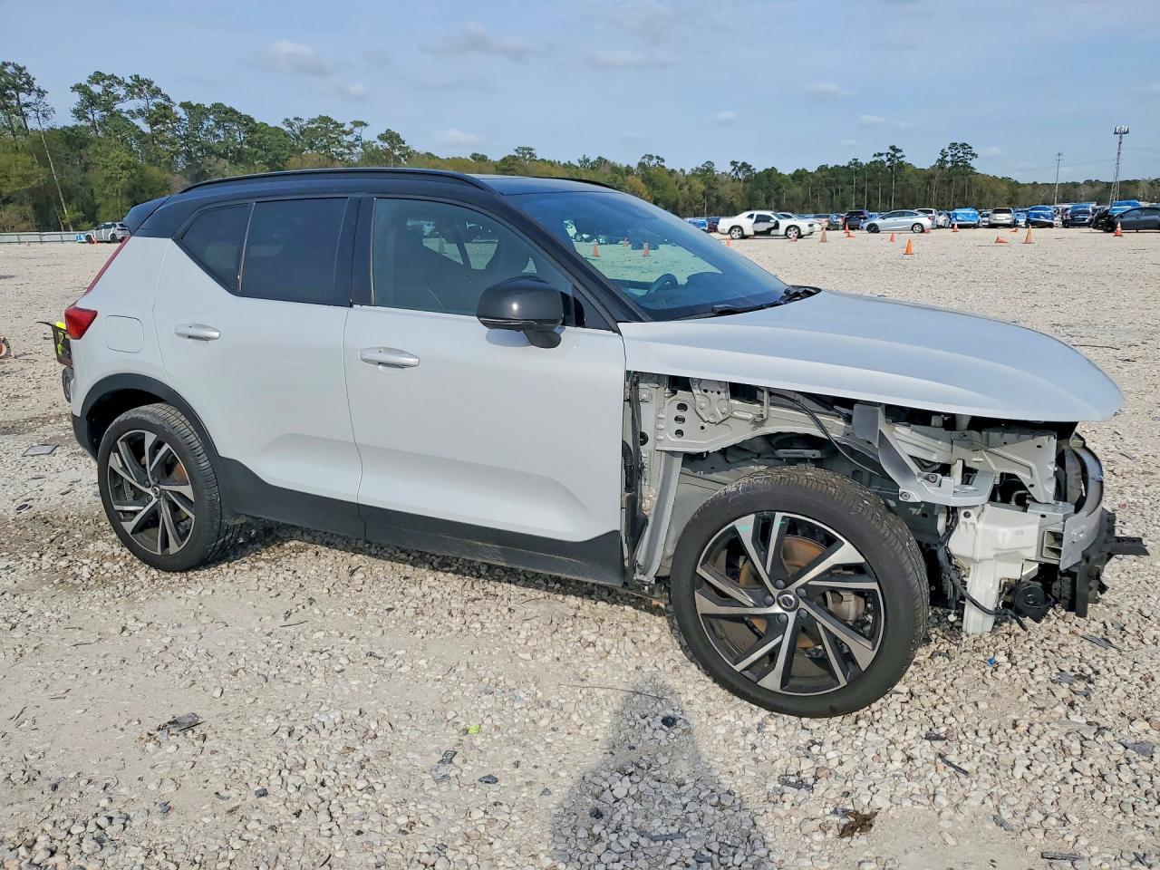2021 Volvo Xc40 T5 R-Design - zdjęcie 4