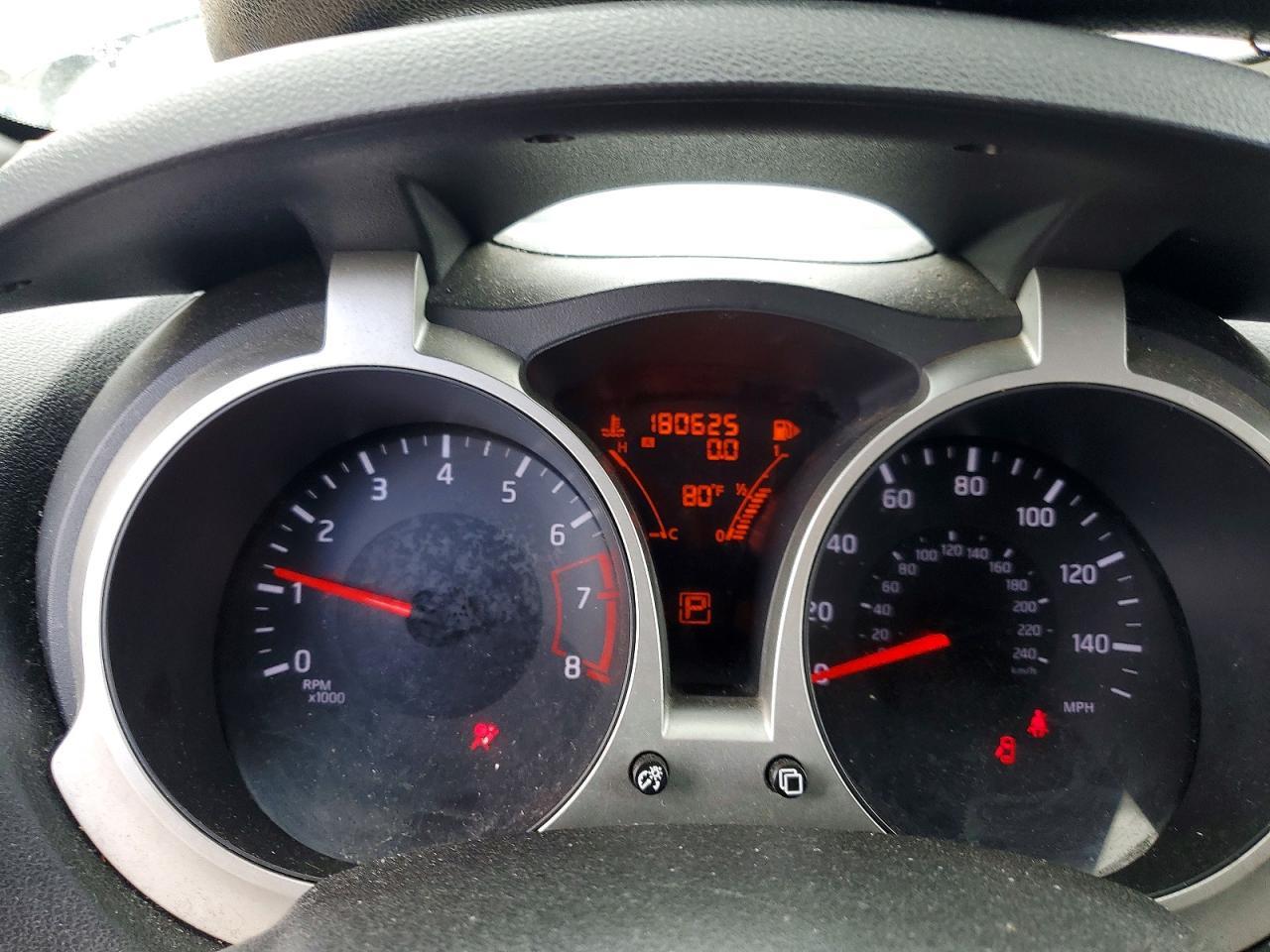 2015 Nissan Juke S - zdjęcie 9