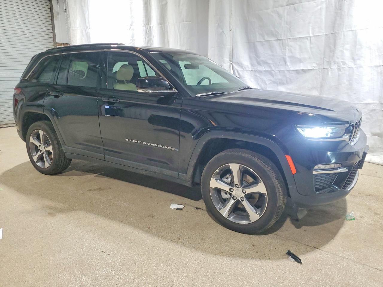 2025 Jeep Grand Cherokee Limited - zdjęcie 4