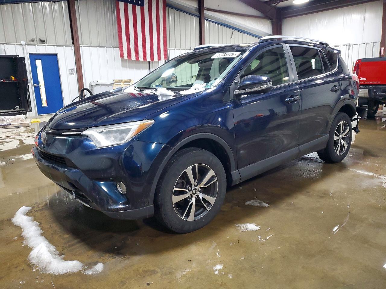 2017 Toyota Rav4 Xle - zdjęcie główne