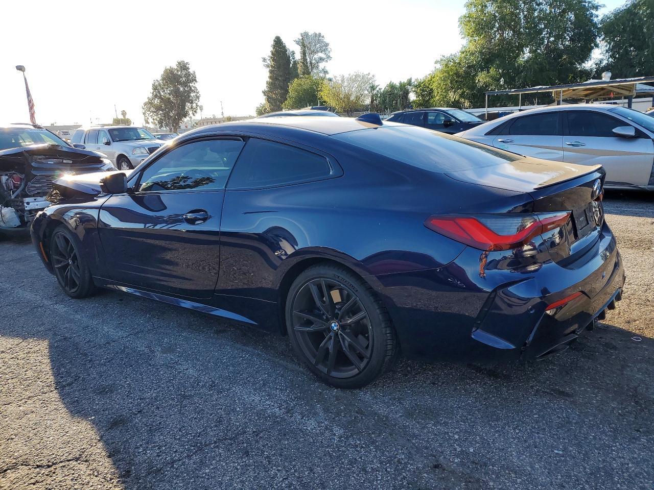 2022 BMW M440I - zdjęcie 2
