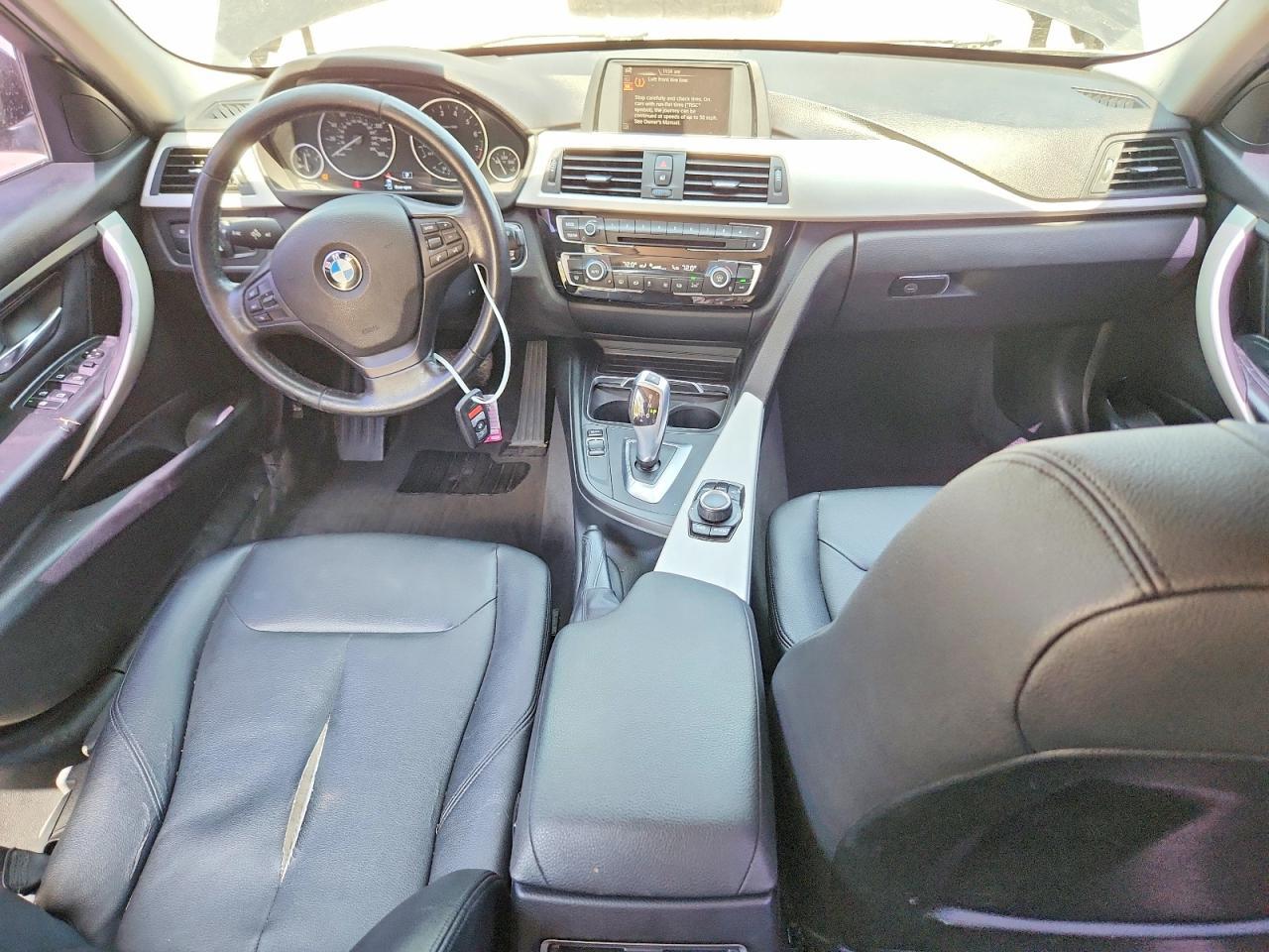 2016 BMW 320 I - zdjęcie 8