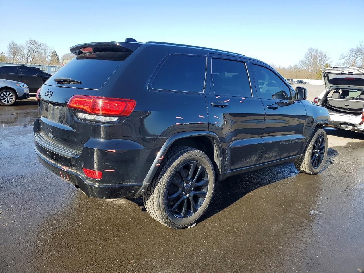 2020 Jeep Grand Cherokee Laredo - zdjęcie 3