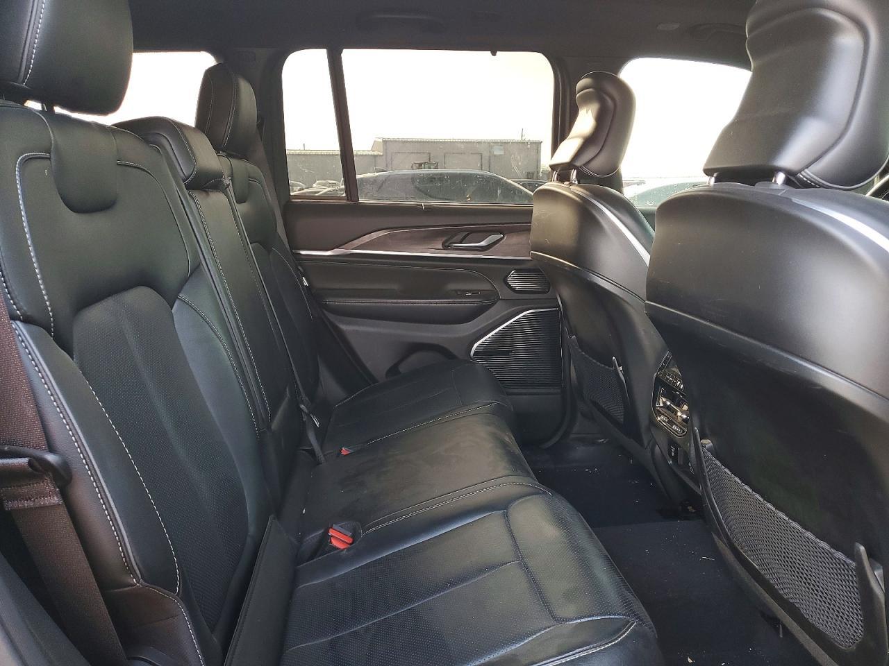 2023 Jeep Grand Cherokee Overland 4Xe - zdjęcie 11