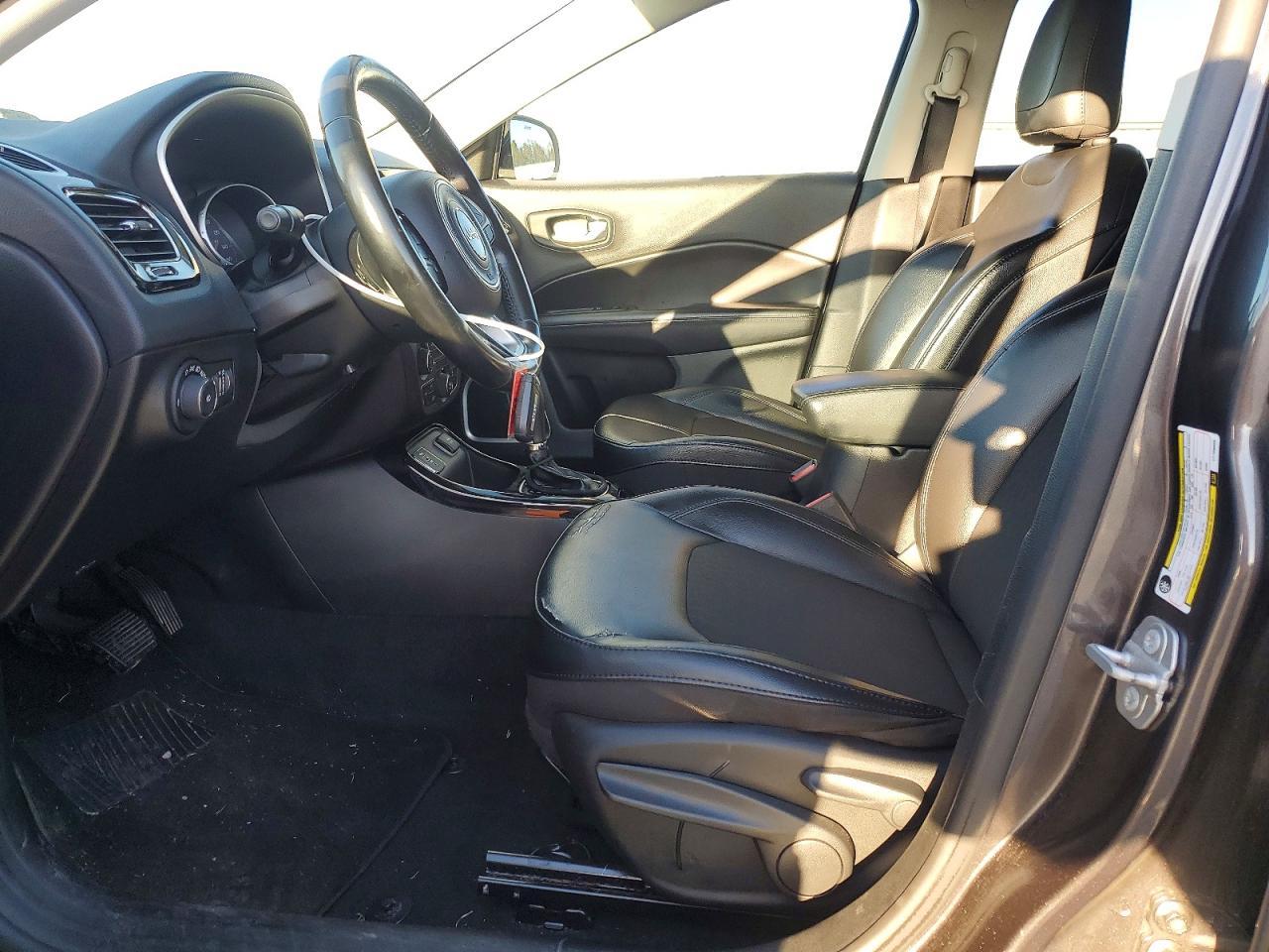 2020 Jeep Compass Latitude - zdjęcie 7