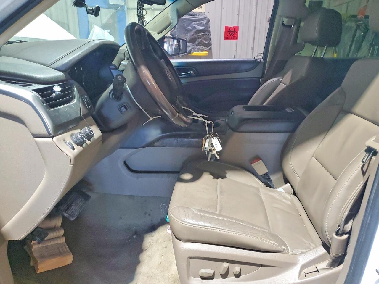 2015 Chevrolet Suburban K1500 Lt - zdjęcie 7