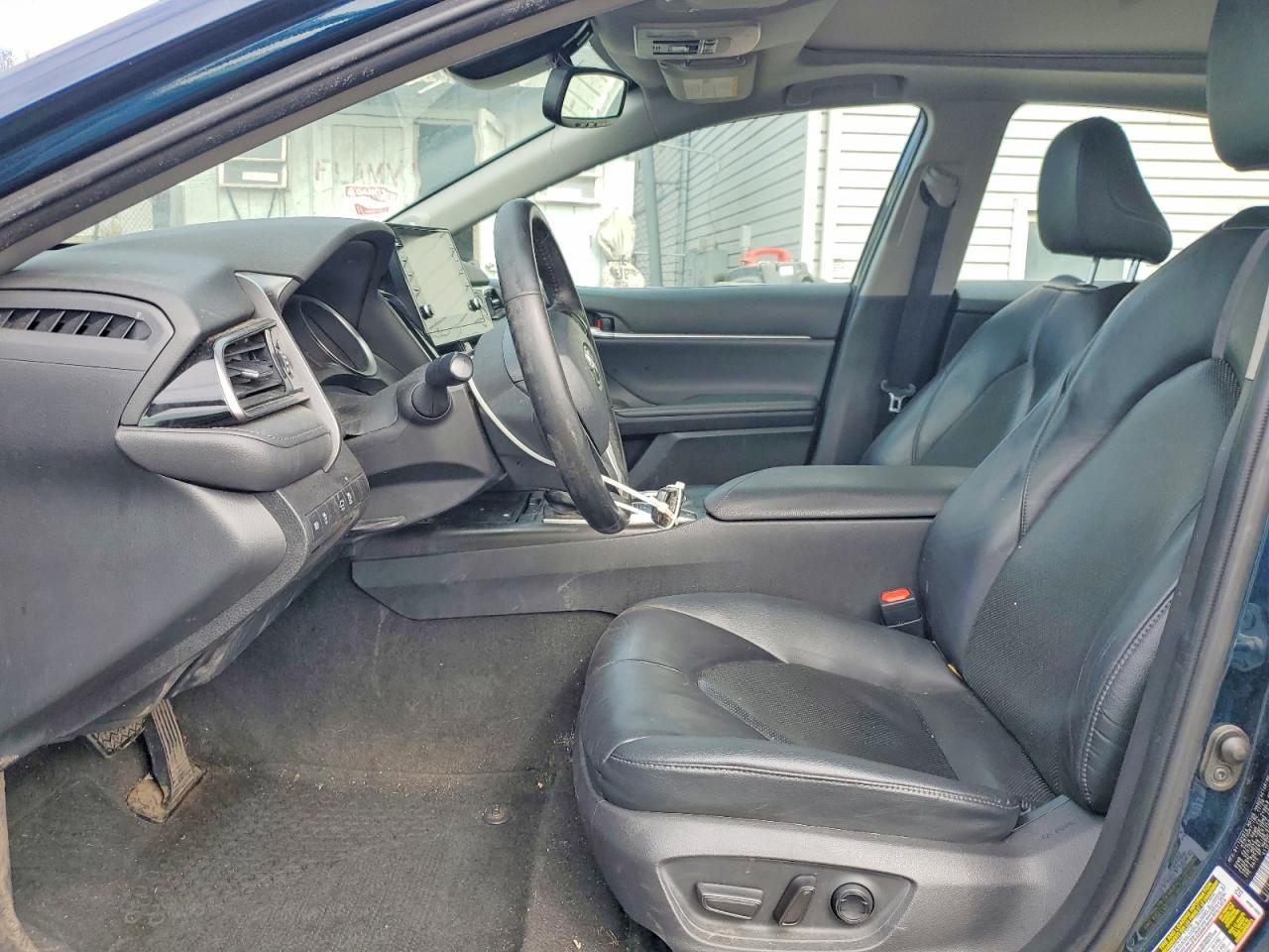 2021 Toyota Camry Xle - zdjęcie 7