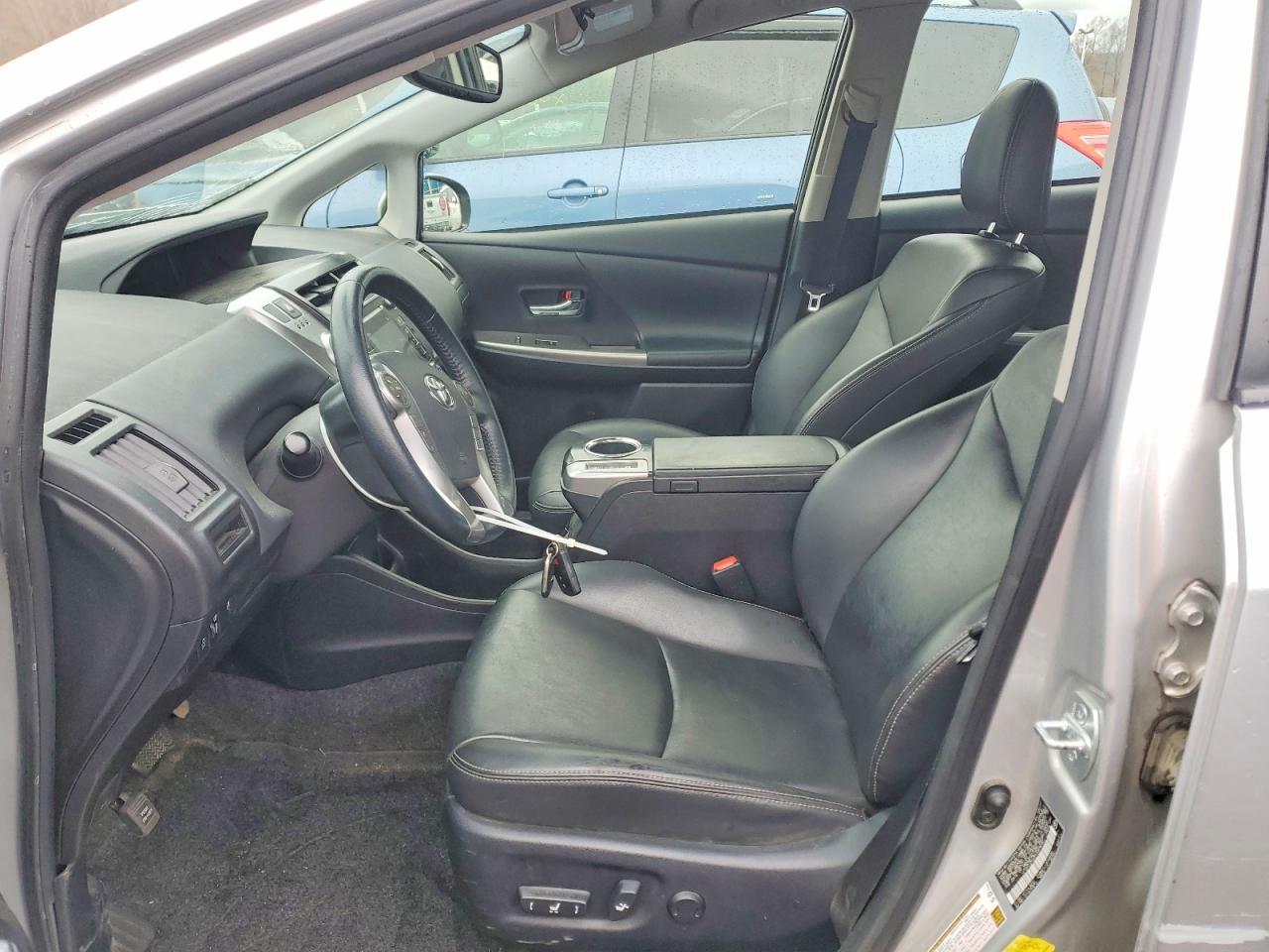 2017 Toyota Prius V Four - zdjęcie 7