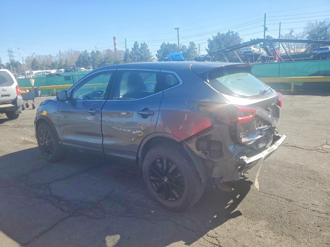 2021 Nissan Rogue Sport S - zdjęcie 2