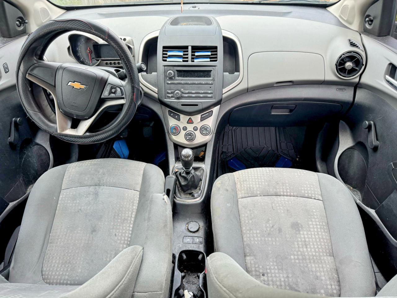 2014 Chevrolet Sonic Ls - zdjęcie 9