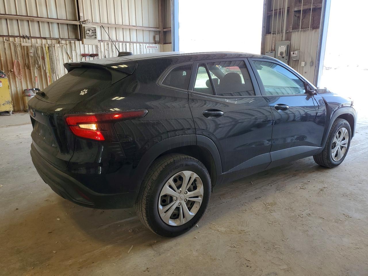 2024 Chevrolet Trax Ls - zdjęcie 3