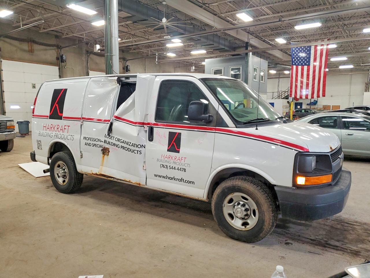2015 Chev Express G2500 - zdjęcie 4