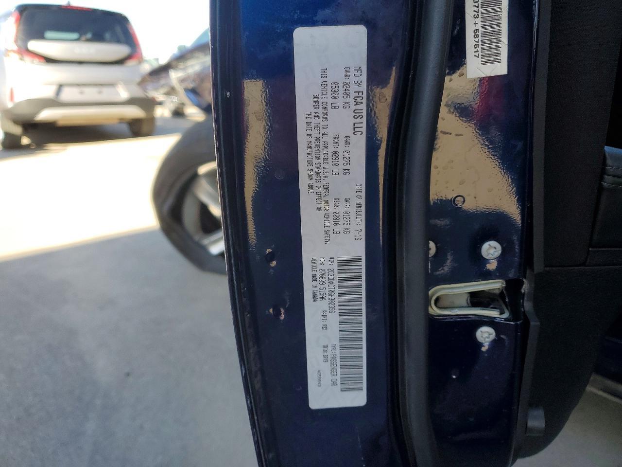 2016 Dodge Charger R - zdjęcie 12