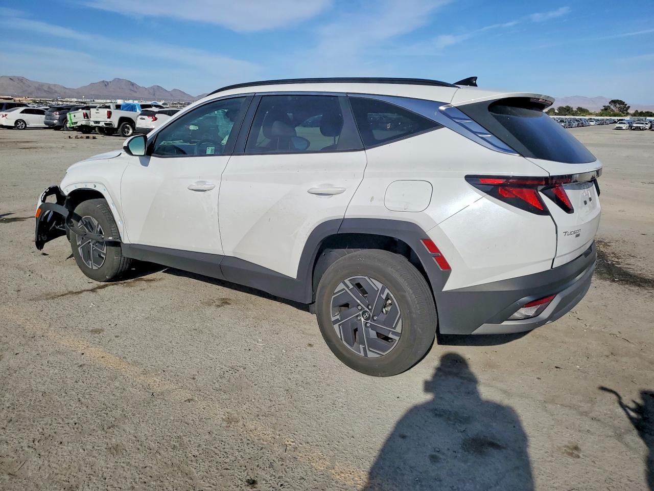 2025 Hyundai Tucson Hybrid Blue - zdjęcie 2