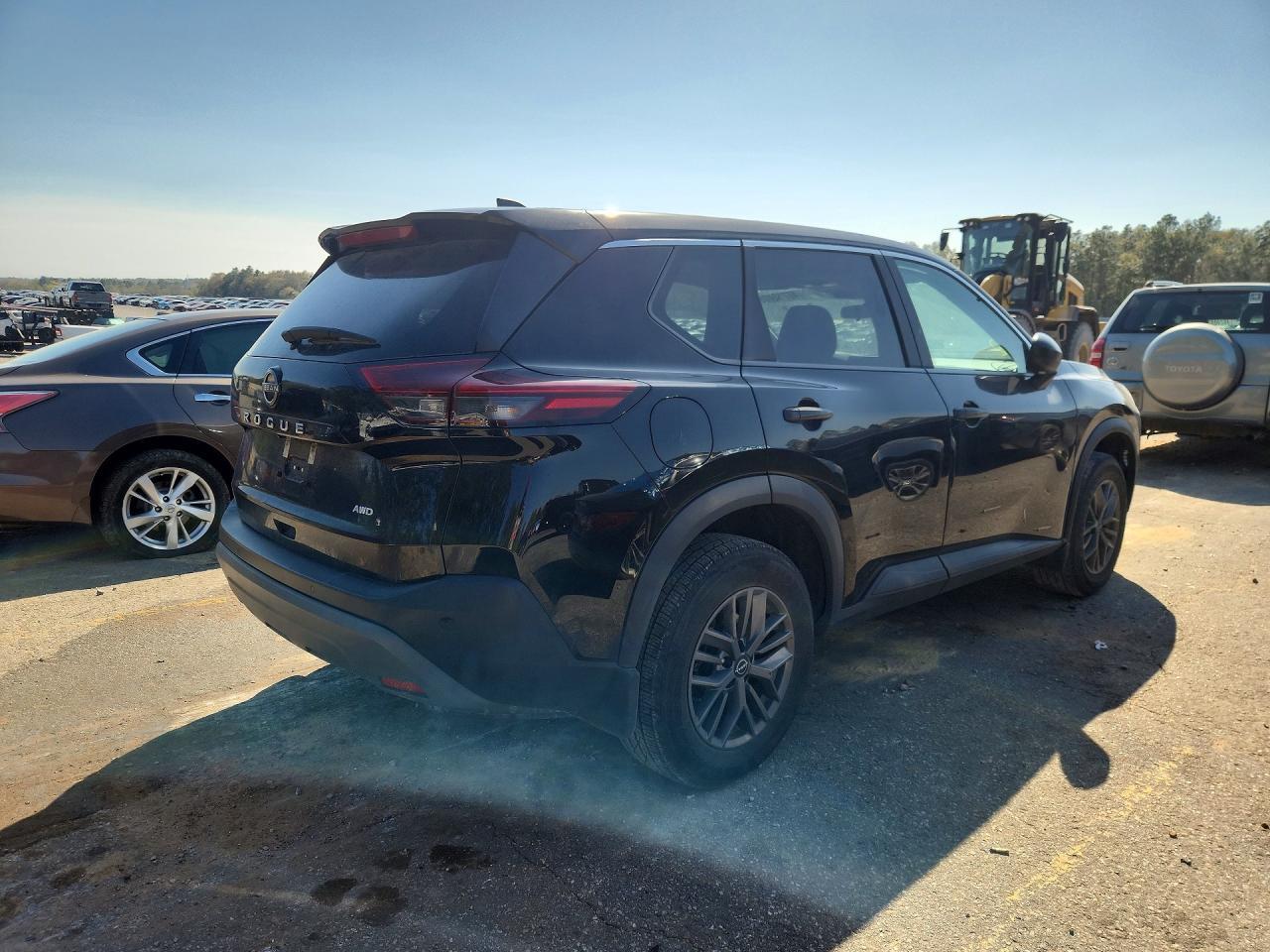 2023 Nissan Rogue S - zdjęcie 3