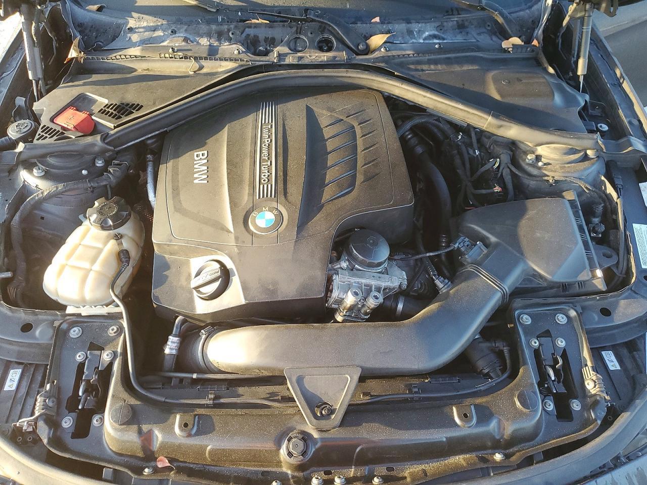 2014 BMW 335 Xi - zdjęcie 11