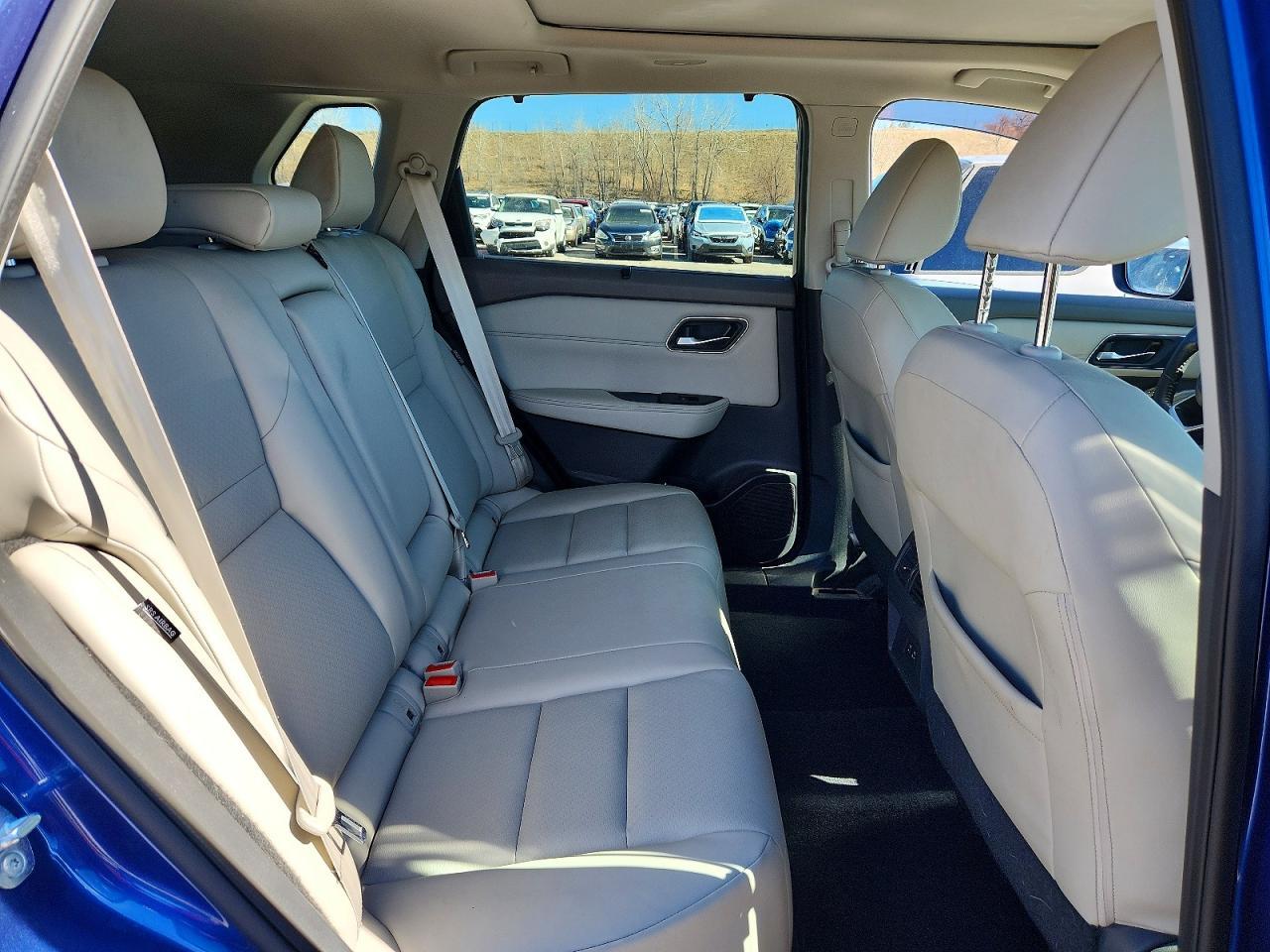 2021 Nissan Rogue Sv - zdjęcie 11