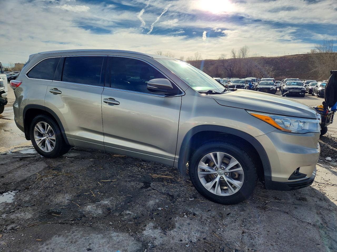 2015 Toyota Highlander Xle - zdjęcie 4