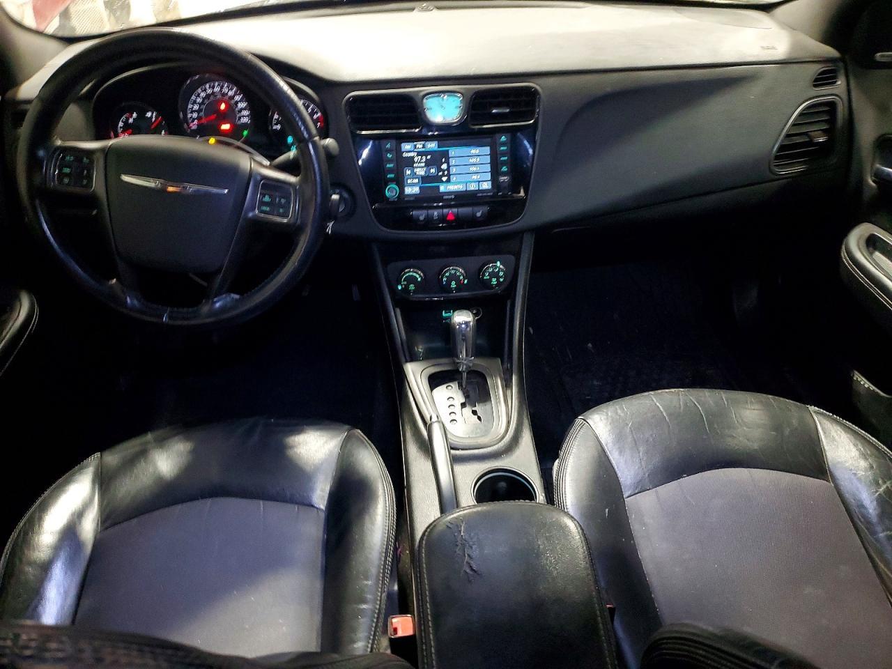 2013 Chrysler 200 Limited - zdjęcie 8