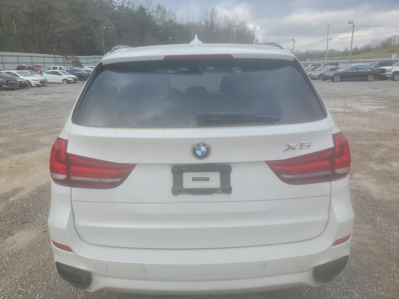 2015 BMW X5 xDrive50I - zdjęcie 6