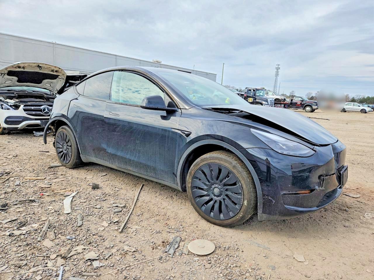 2023 Tesla Model Y - zdjęcie 4