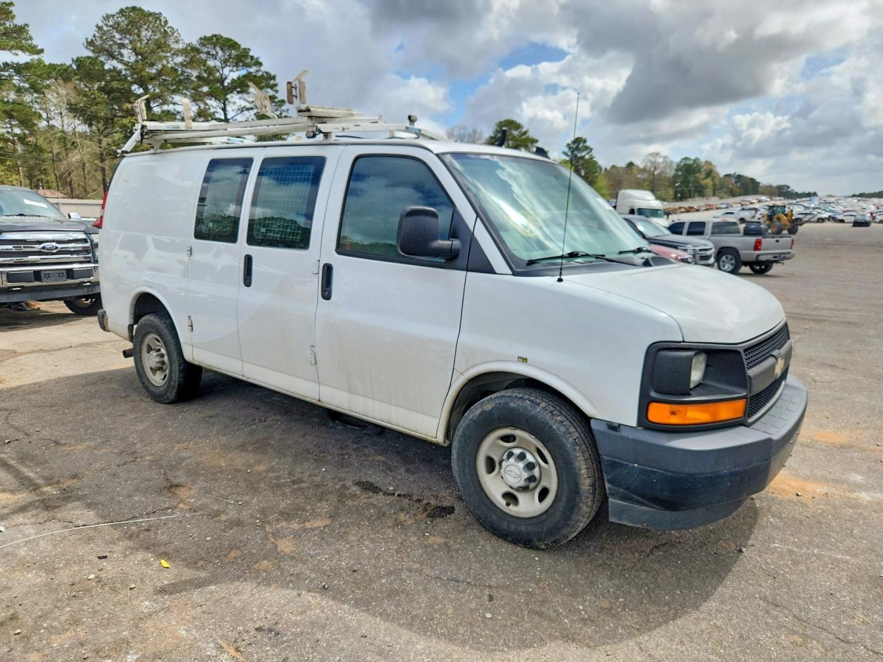 2017 Chevrolet Express G2500 - zdjęcie 4