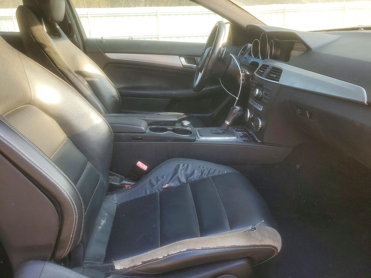 2013 Mercedes-Benz C 250 - zdjęcie 10