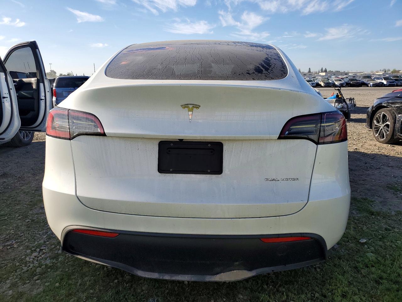 2023 Tesla Model Y - zdjęcie 6