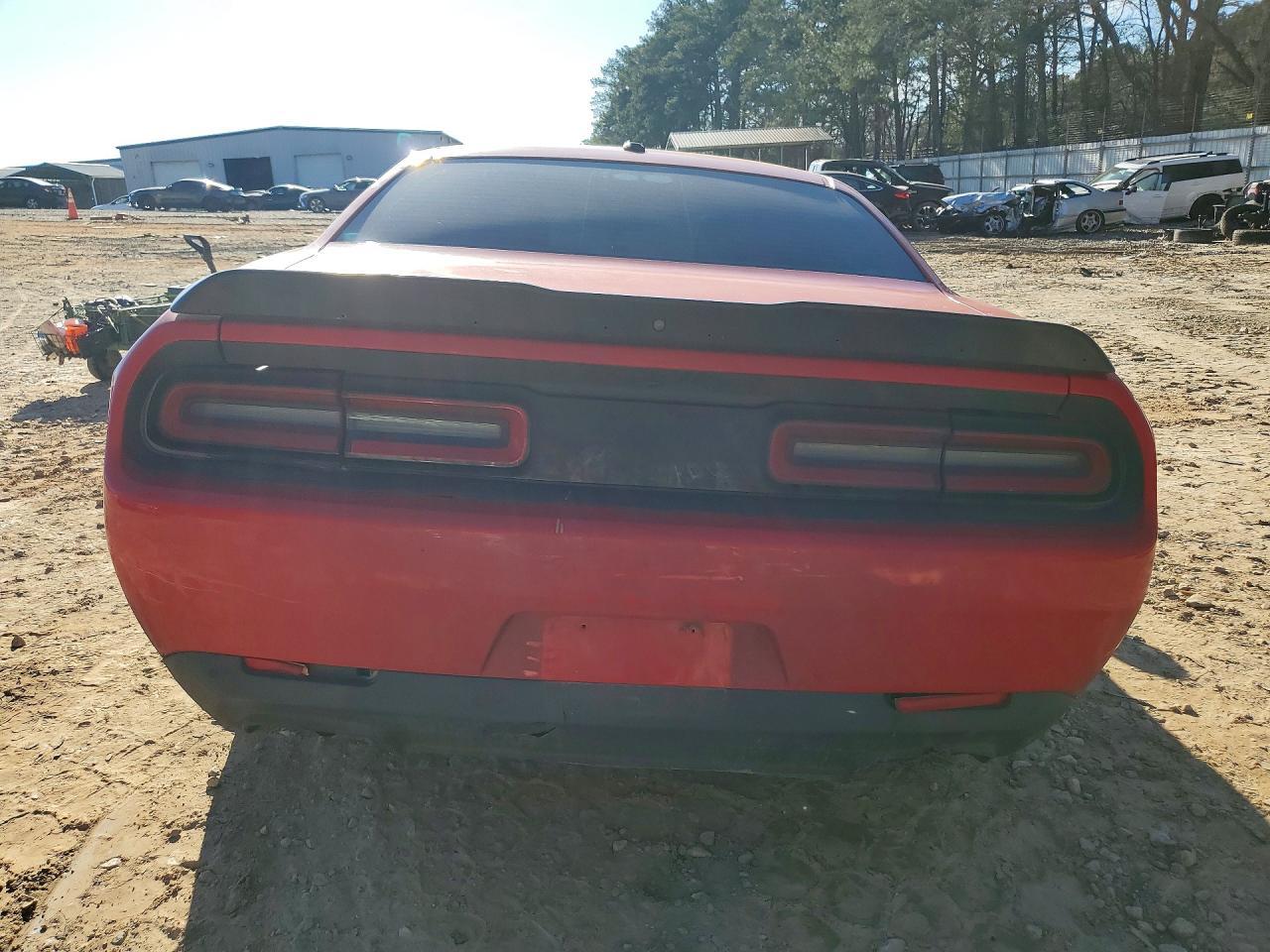 2016 Dodge Challenger R - zdjęcie 11