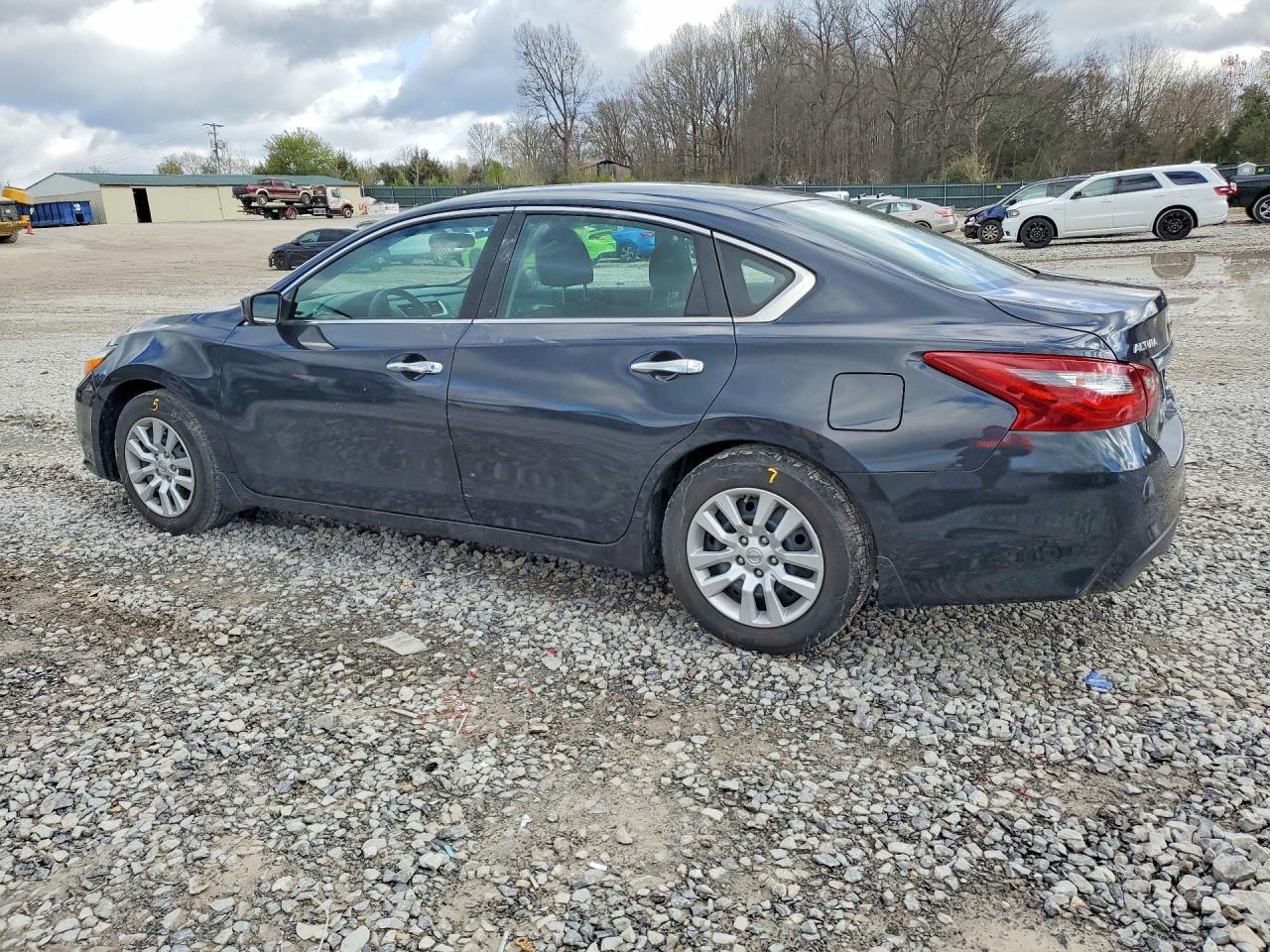 2018 Nissan Altima 2.5 S - zdjęcie 2