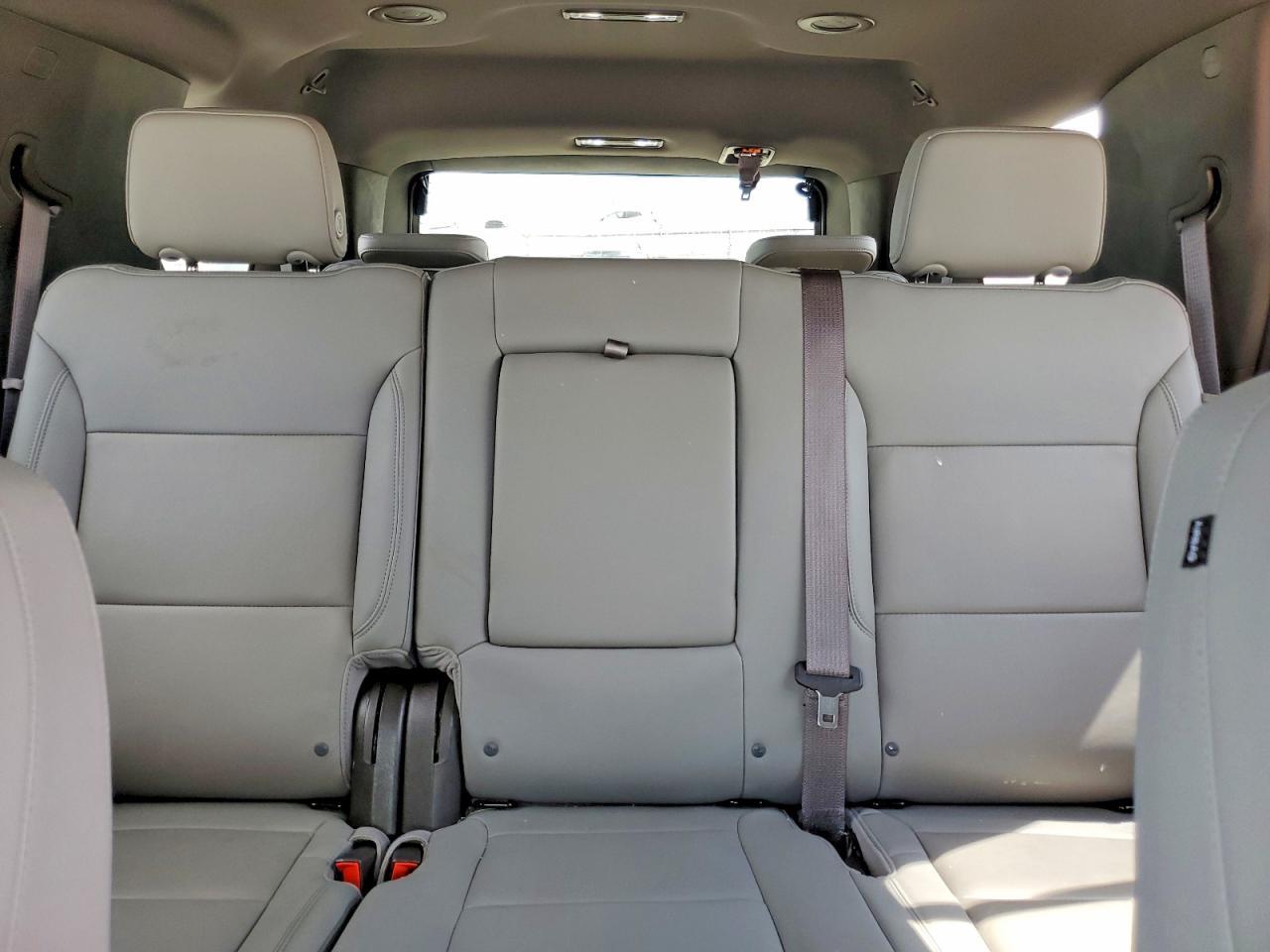 2022 Chevrolet Tahoe K1500 Z71 - zdjęcie 10