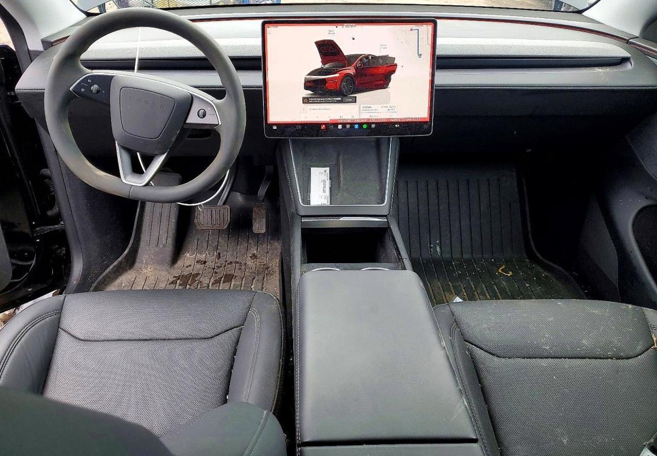 2026 Tesla Model Y - zdjęcie 8