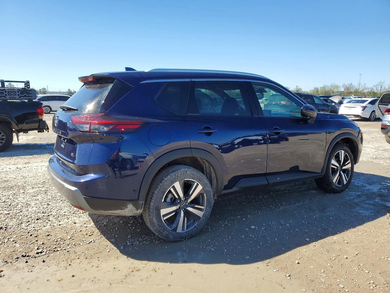 2026 Nissan Rogue Sl - zdjęcie 3